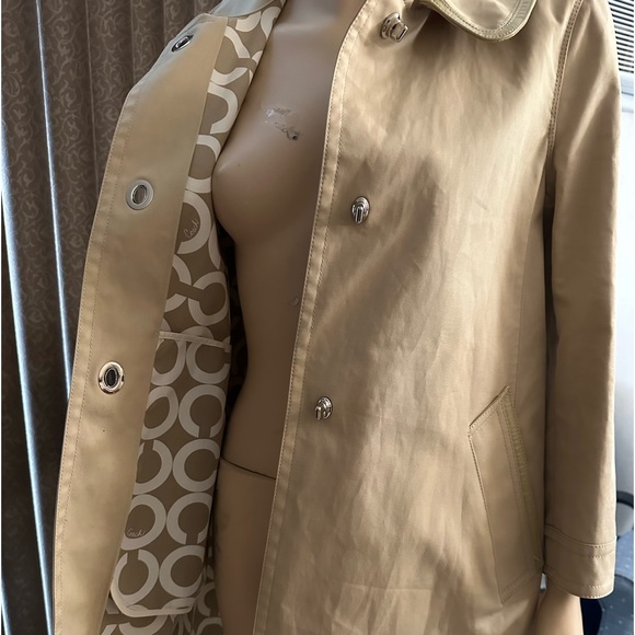 Coach jacket - Picture 2 of 6